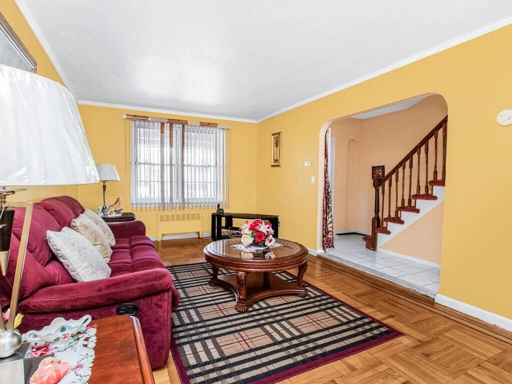 Photo of 1462 Arnow Avenue