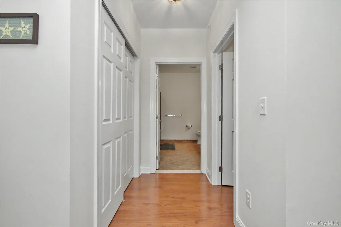 Photo of 541 Regency Drive