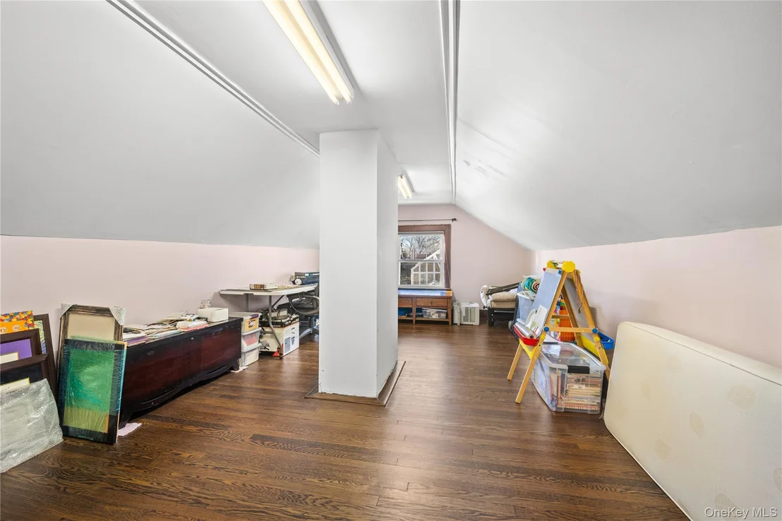 Photo of 74 Central Parkway