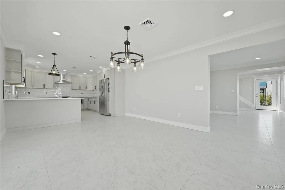 Photo of 61 Gardiners Avenue
