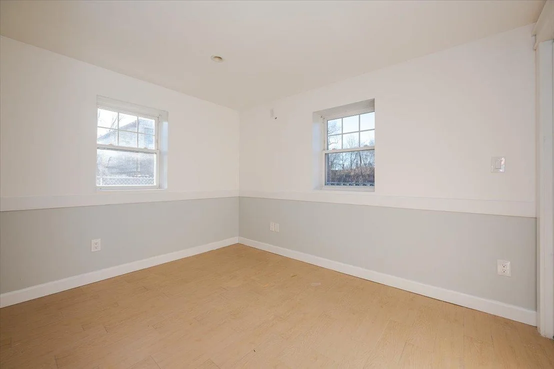Photo of Unit D at 46 Edgewater Park