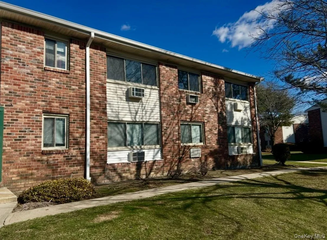 Photo of Unit 8B at 2399 Union Boulevard