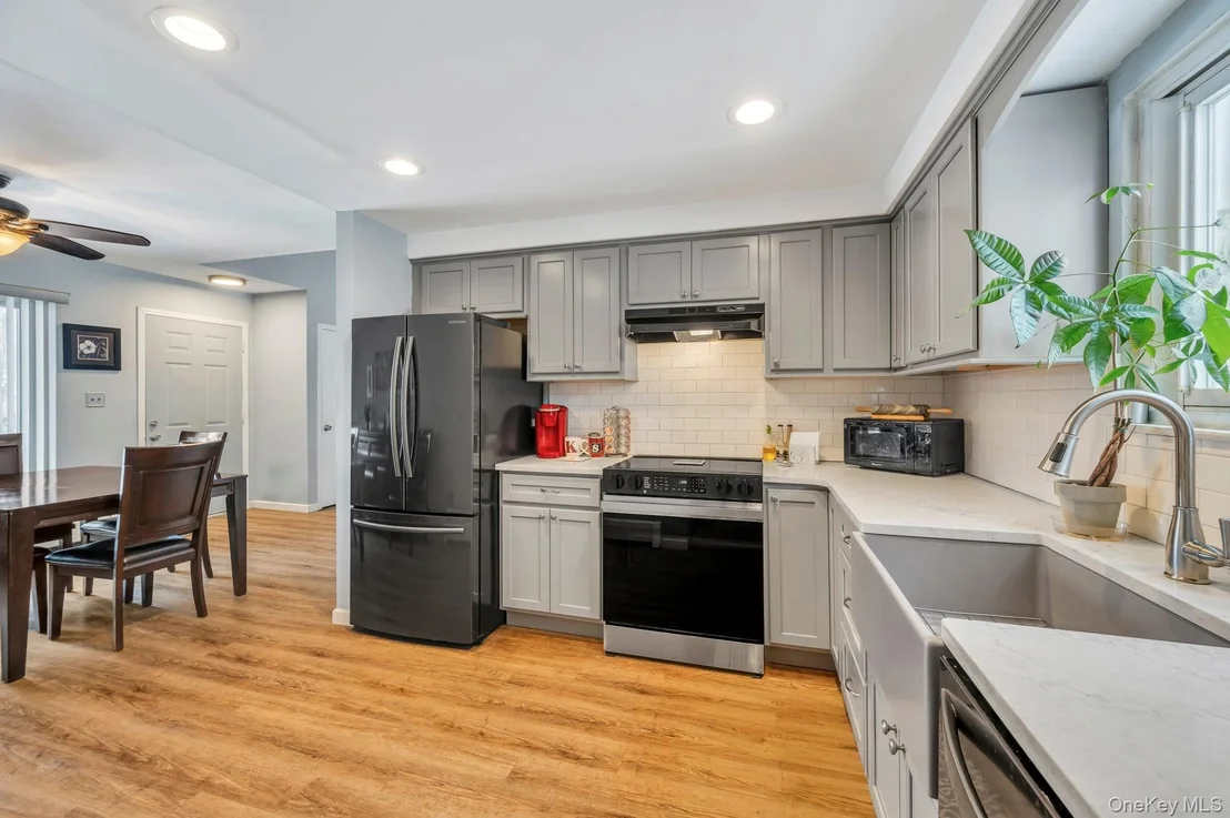 Photo of 17 Groton Lane