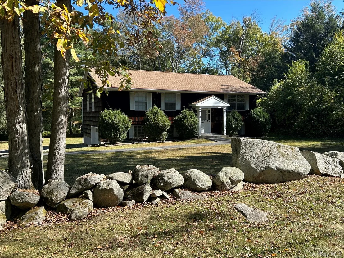 Photo of 8 Center Road