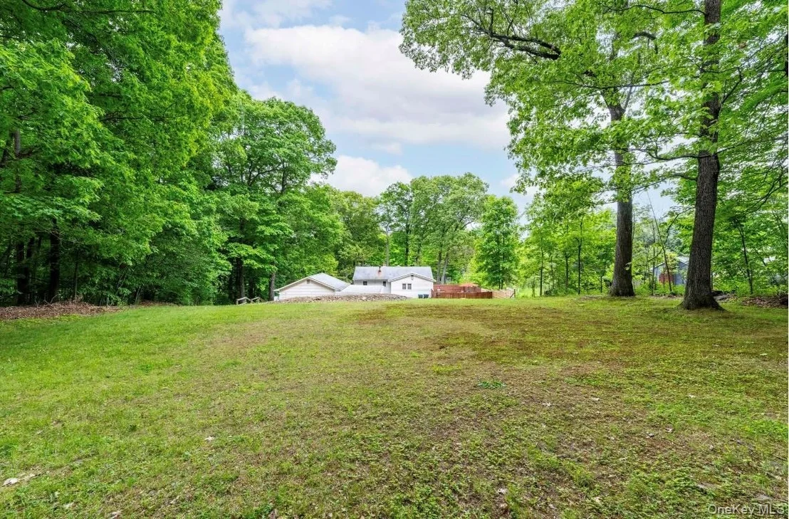 Photo of 337 Freetown Highway