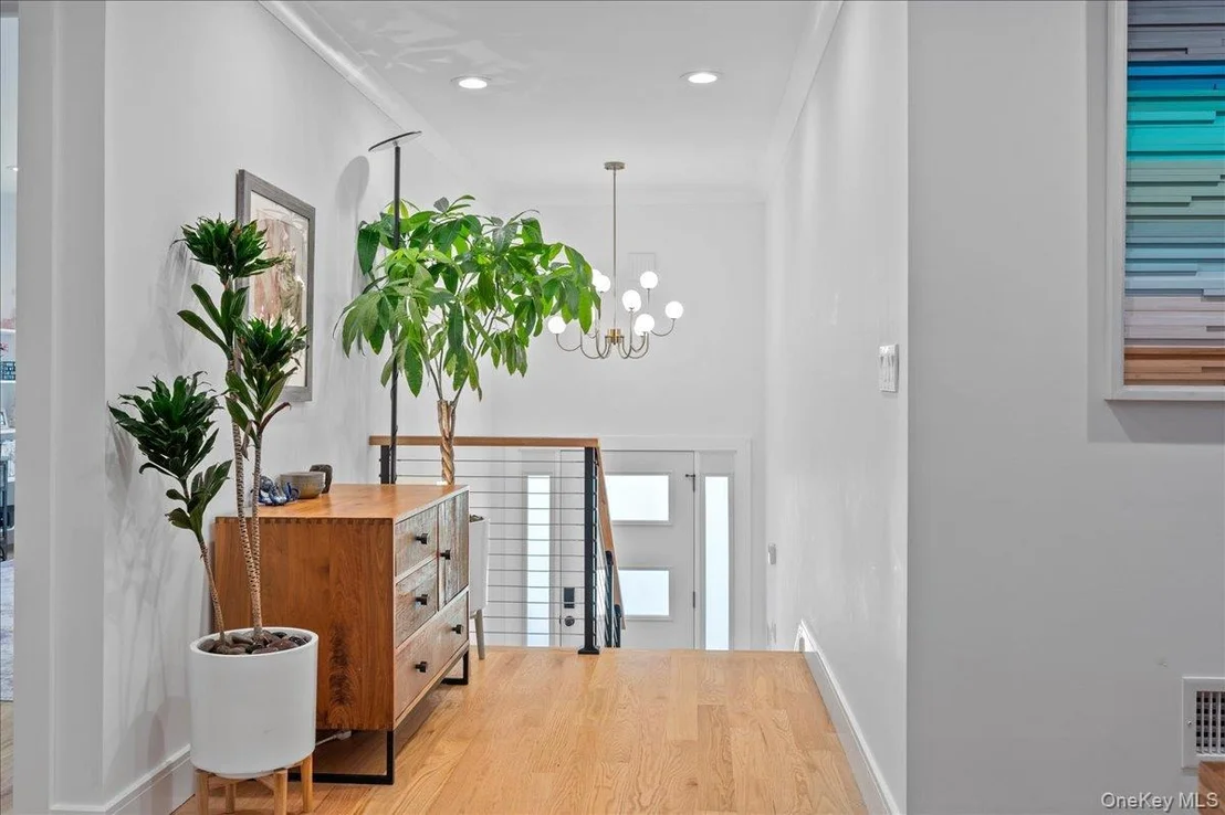 Photo of 25 Shadow Lane