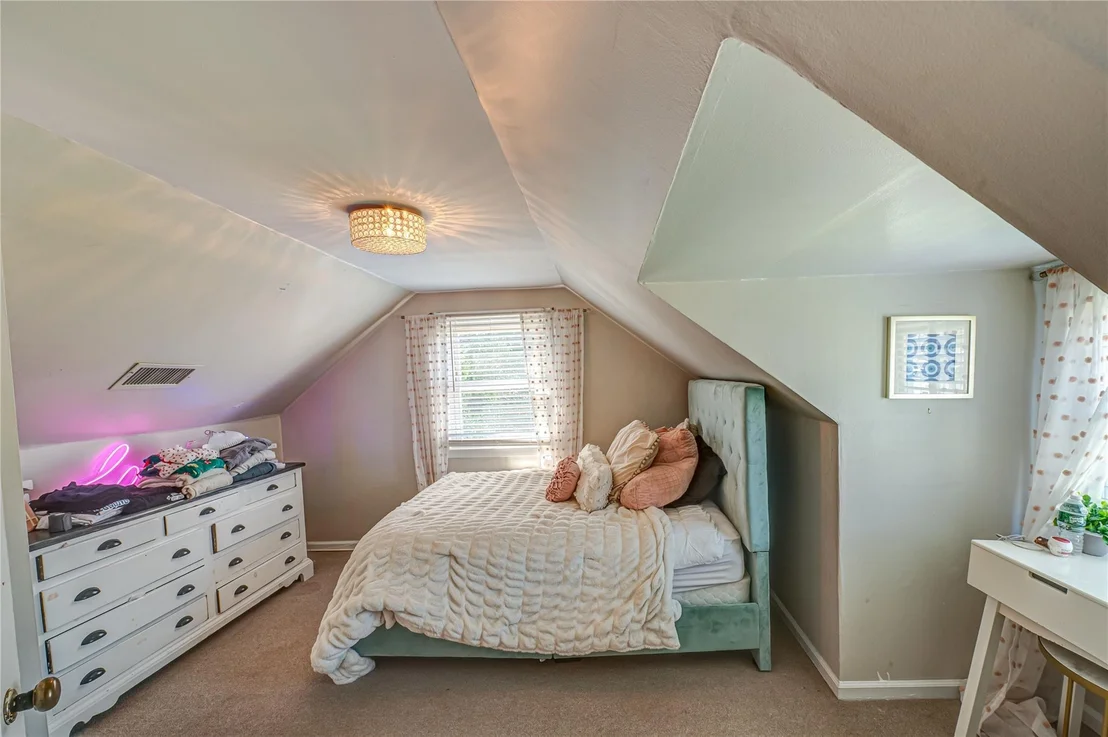 Photo of 1331 Harry Lane