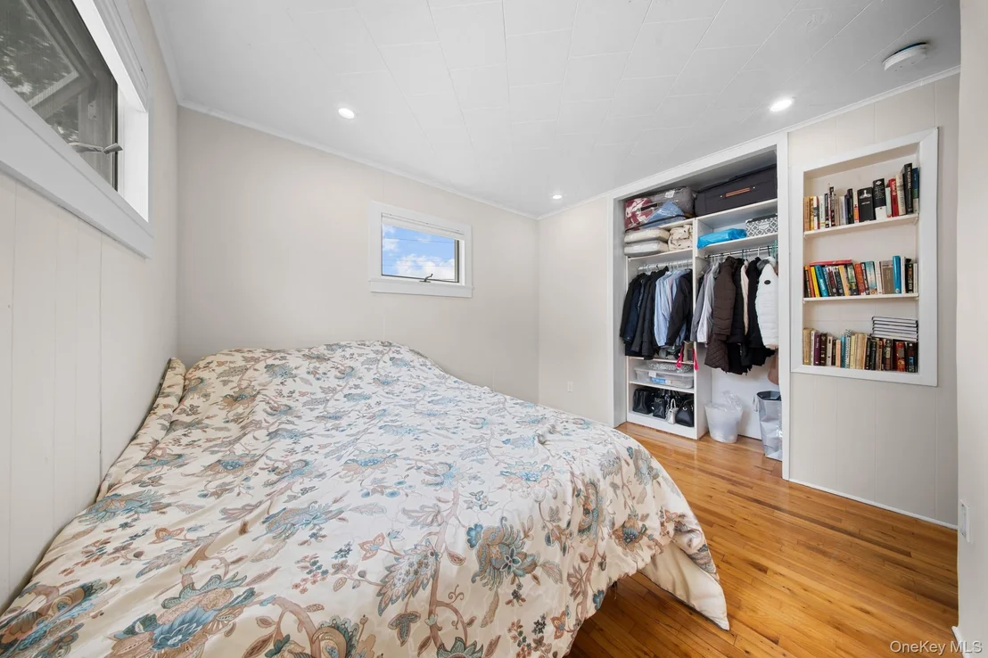 Photo of 21 Peter Lane