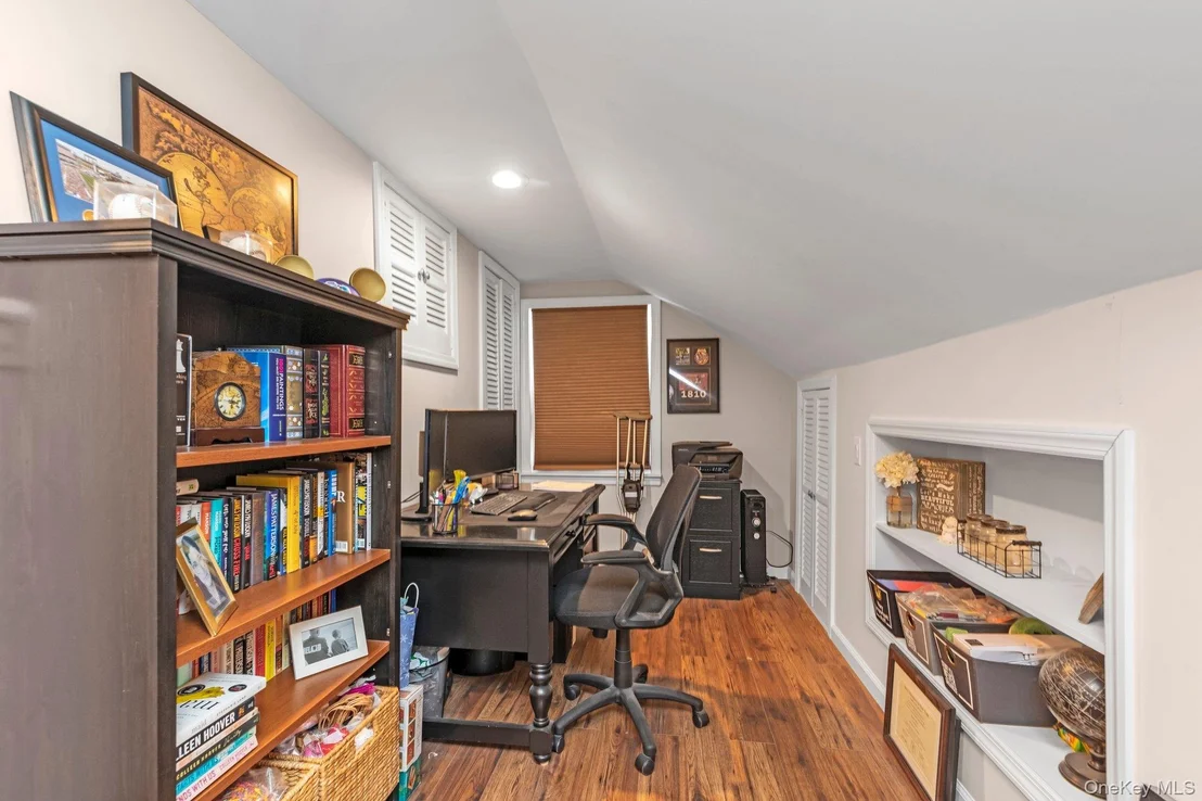 Photo of 36 Semton Boulevard