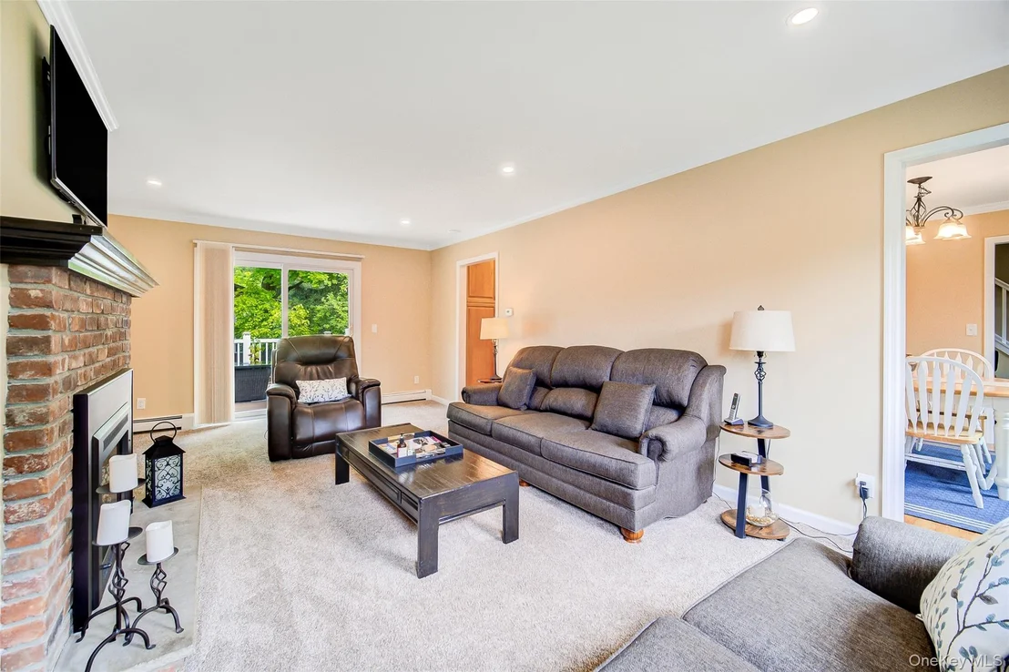 Photo of 1 Tanglewood Lane