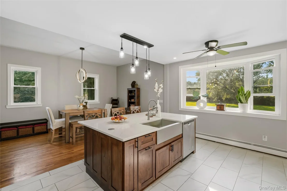 Photo of 75 Sunset Drive