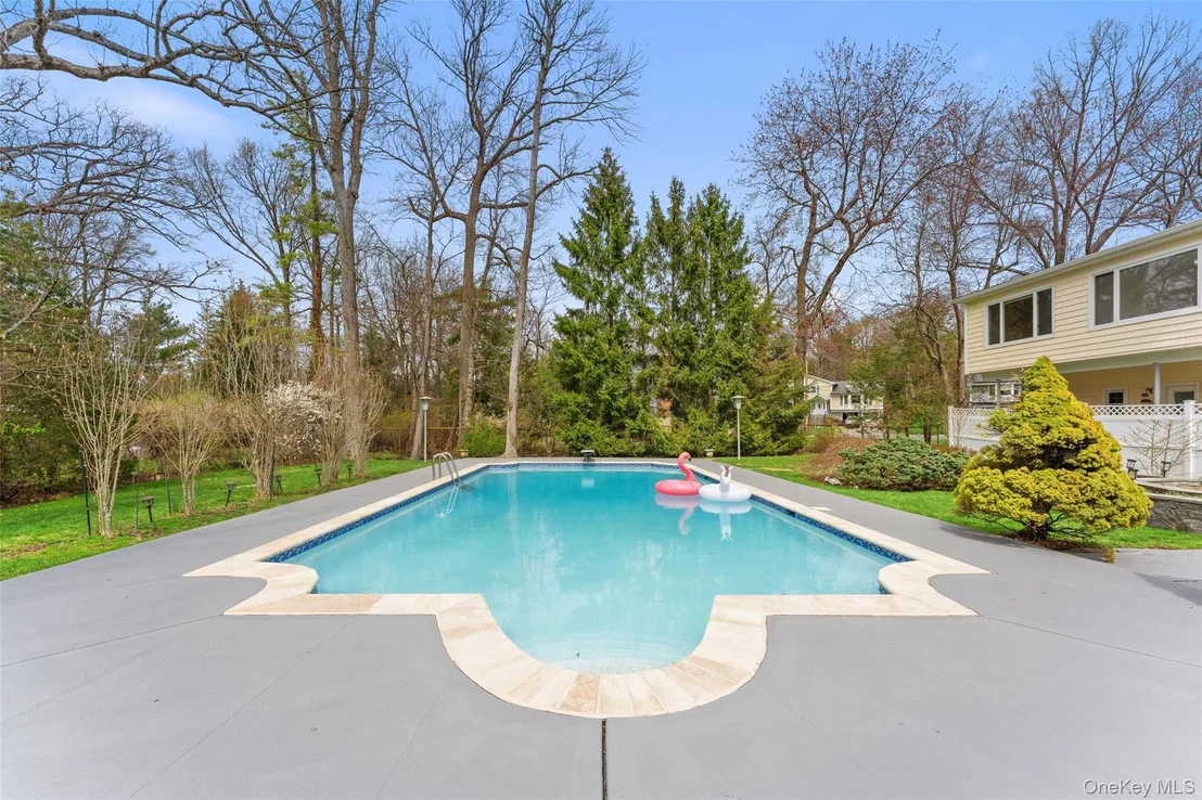 Photo of 10 Cherry Lane