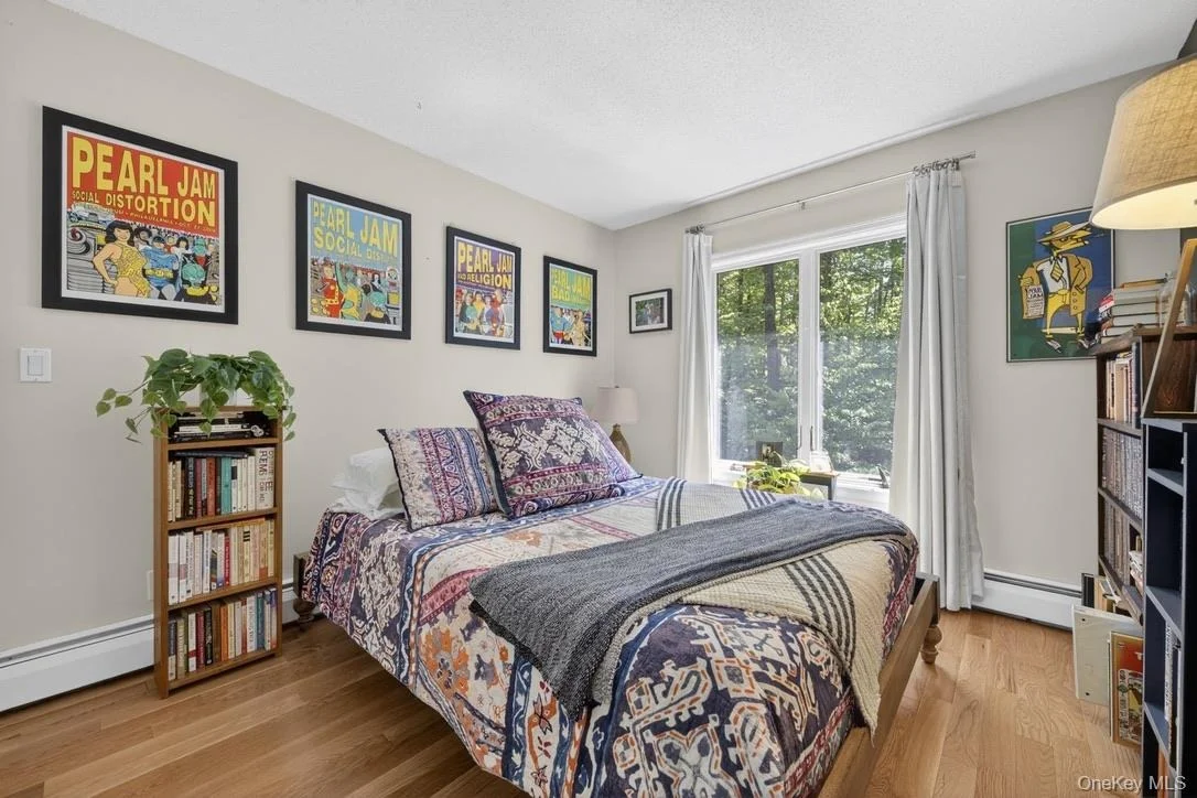 Photo of 305 Oak Lane