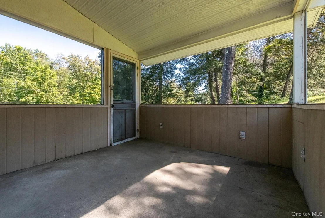 Photo of 44 Pine Woods Road