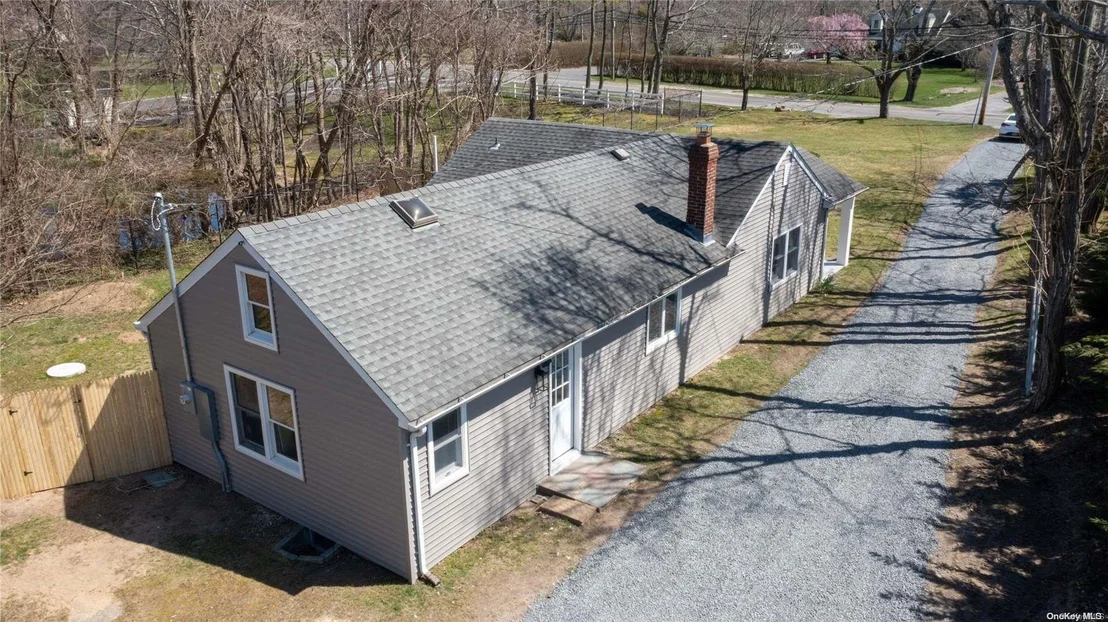 Photo of 434 Middle Road
