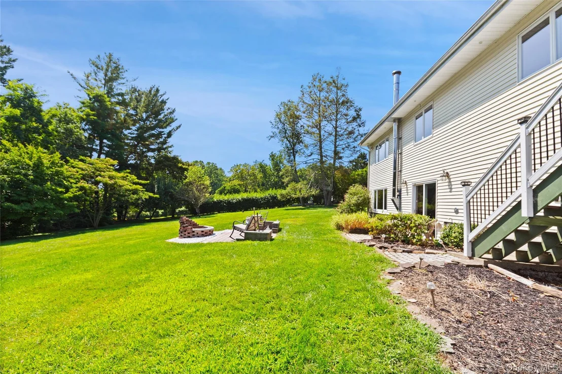 Photo of 10 Chestnut Drive