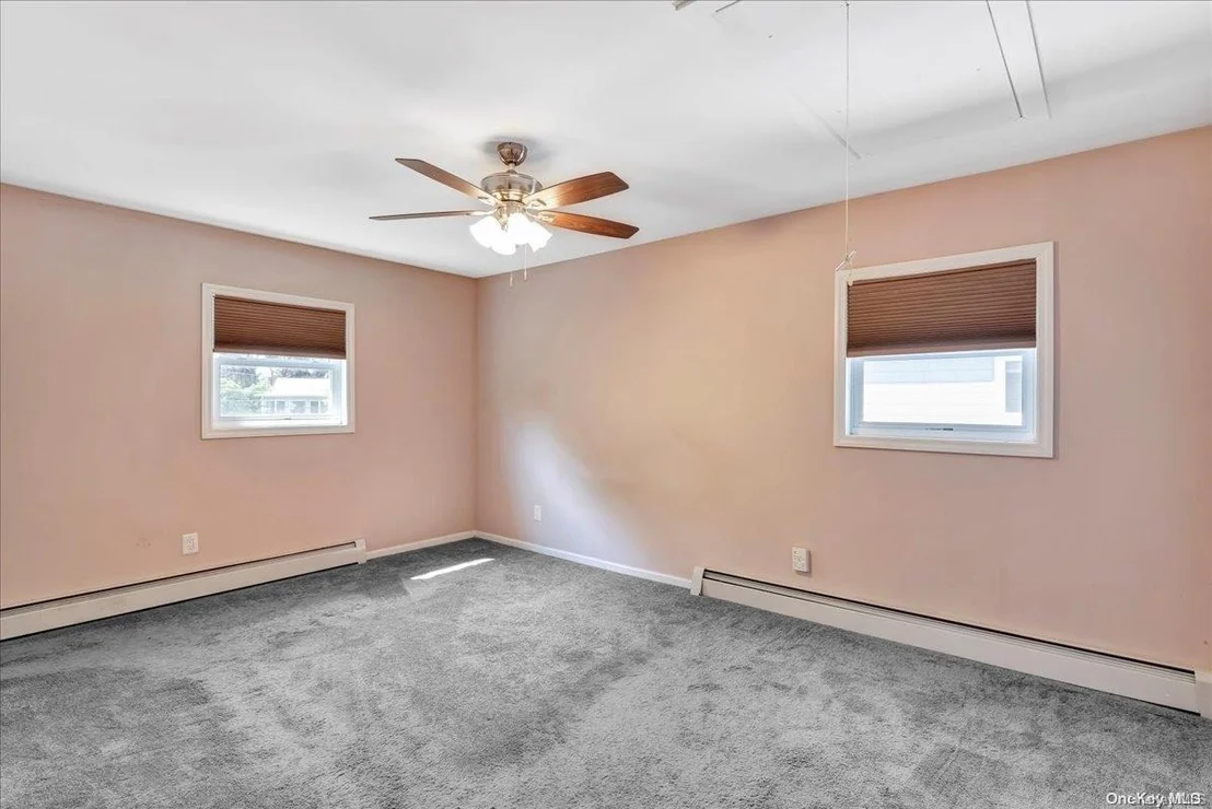 Photo of 67 Farmers Avenue