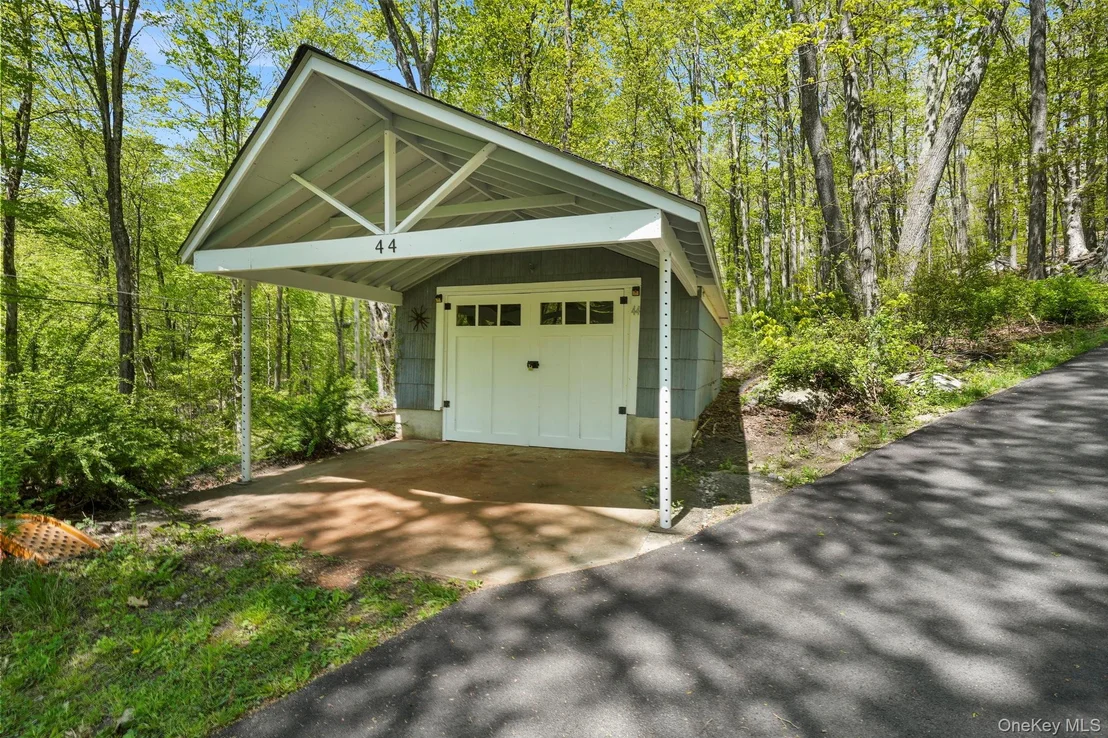 Photo of 44 Tompkins Road