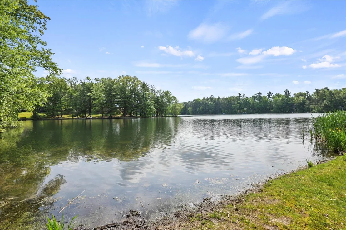 Photo of 1122 Lake View Road