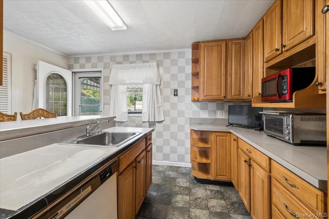 Photo of 8 Cayuga Drive