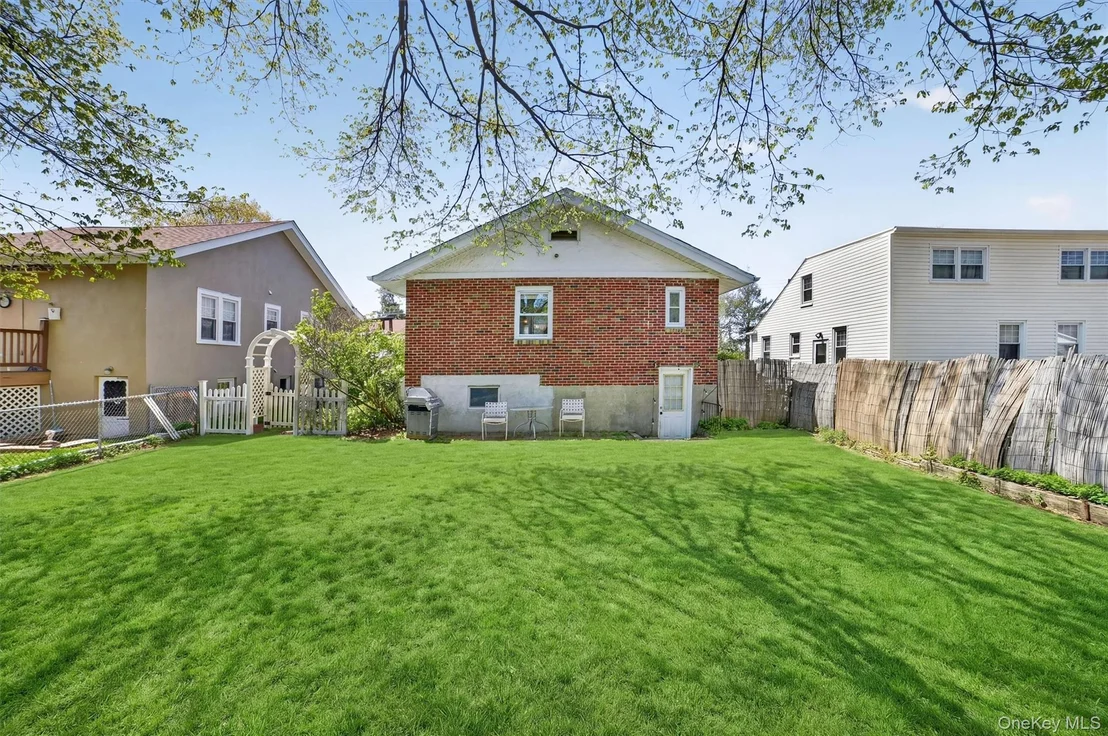 Photo of 18 2nd Avenue