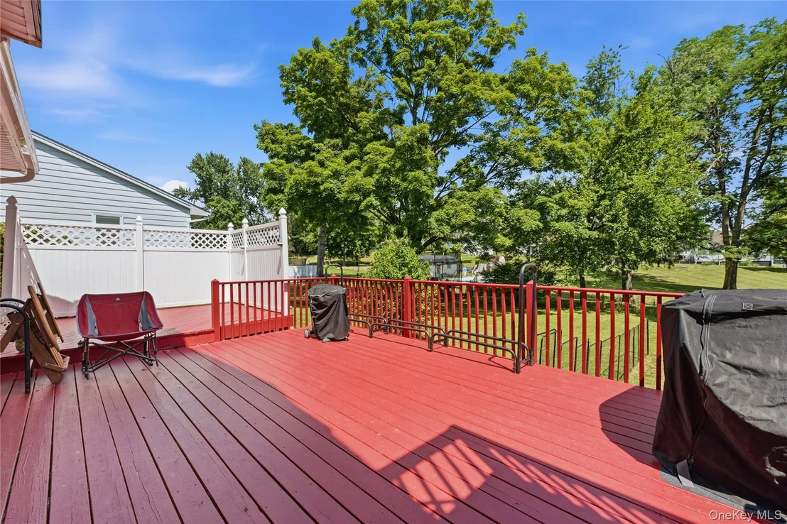 Photo of 200 Walnut Street