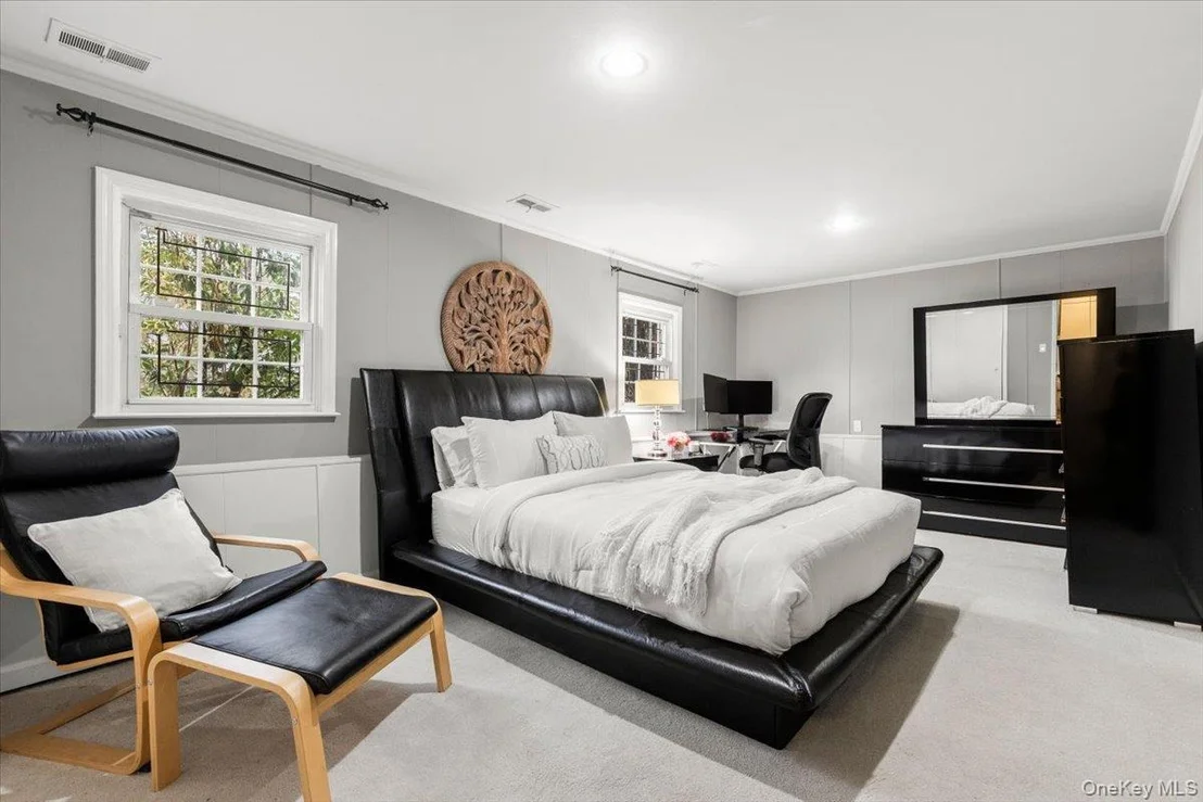 Photo of 14 Edgemont Circle