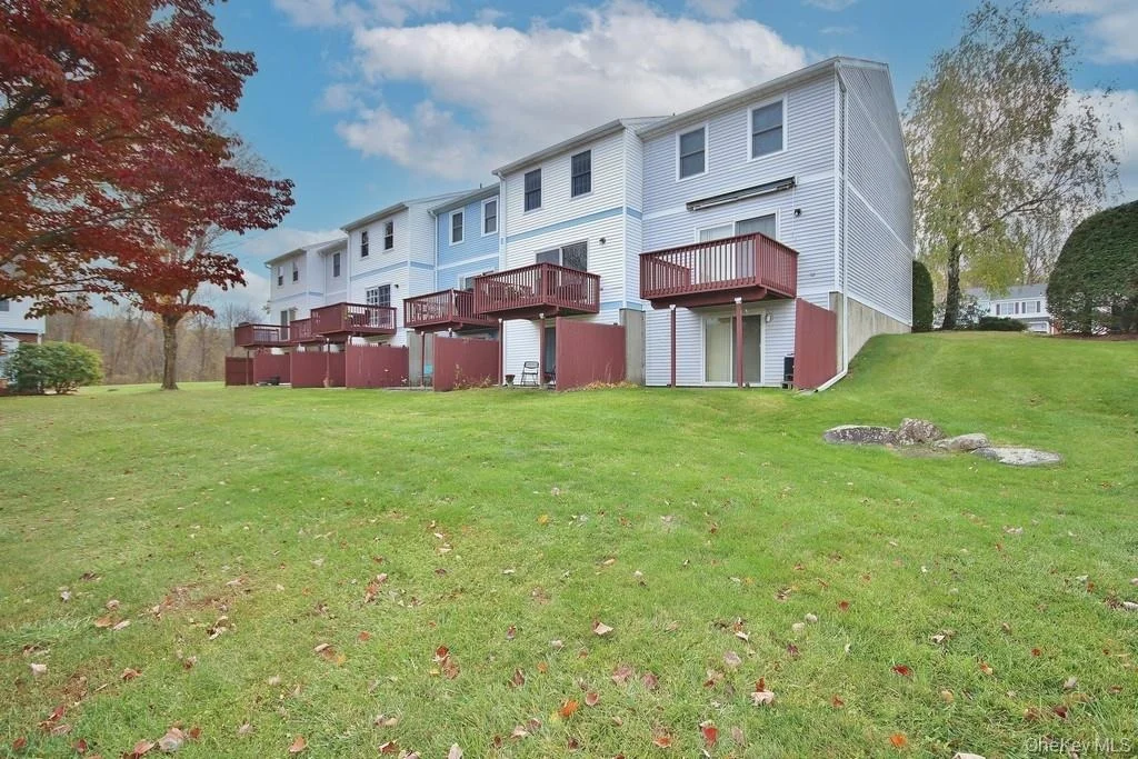 Photo of 902 Williamsburg Drive