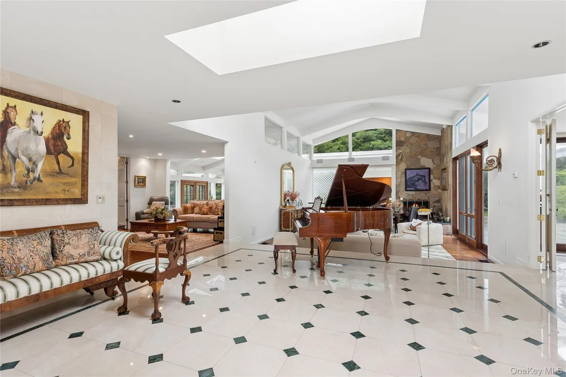 Photo of 247 Barrett Road