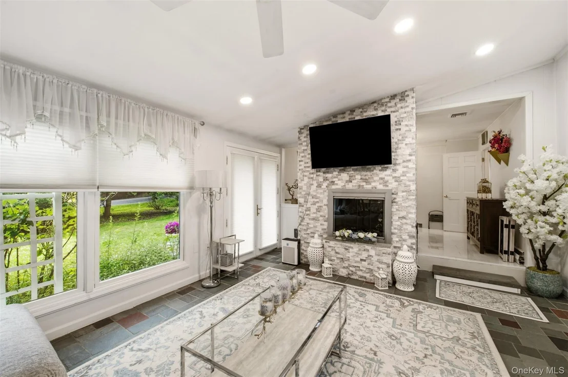 Photo of 19 Eckernkamp Drive