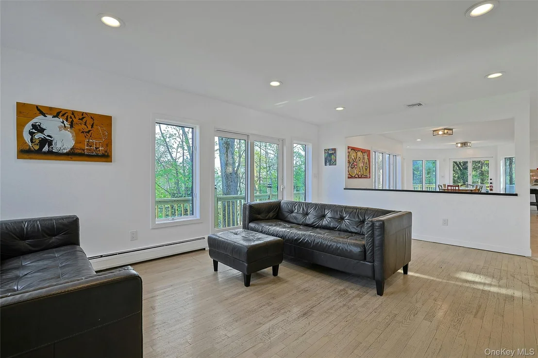 Photo of 6 Treeline Terrace