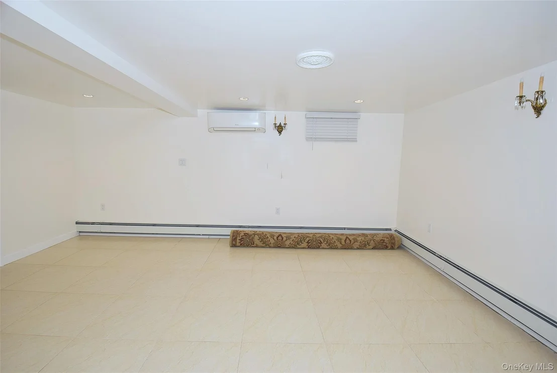Photo of 76 Hoffman Avenue