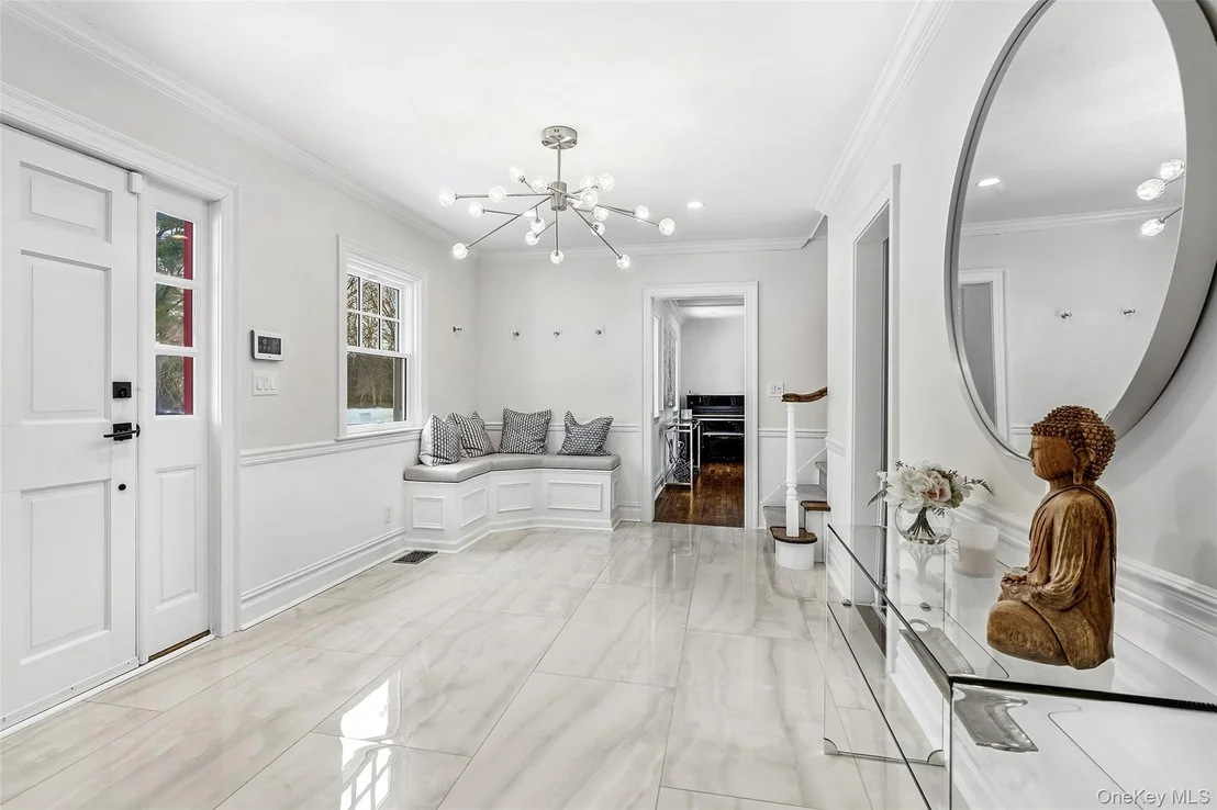 Photo of 18 Lakeside Drive