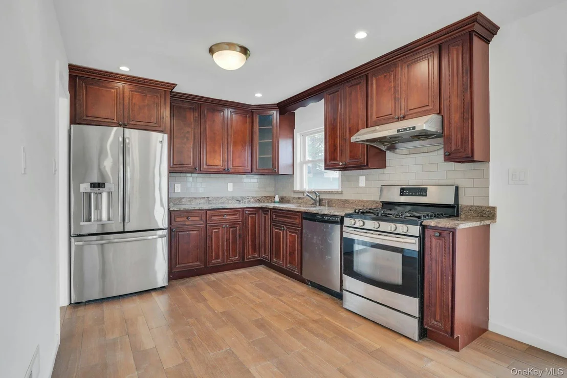 Photo of 44 Delaware Avenue