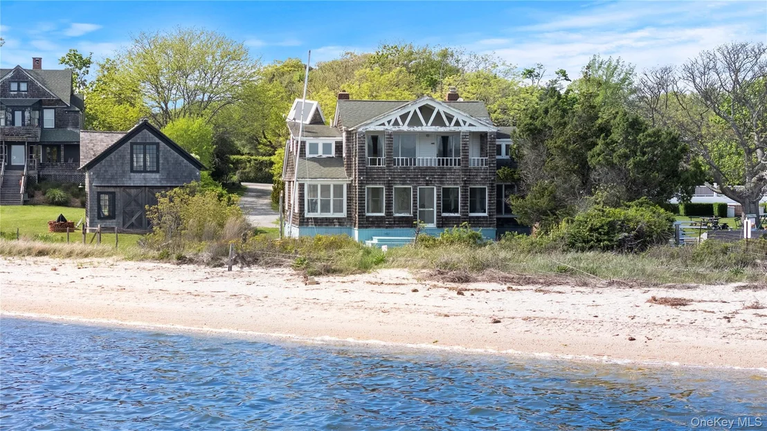 Photo of 4 Shore Road