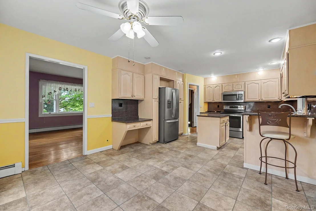 Photo of 5 Meadowbrook Drive