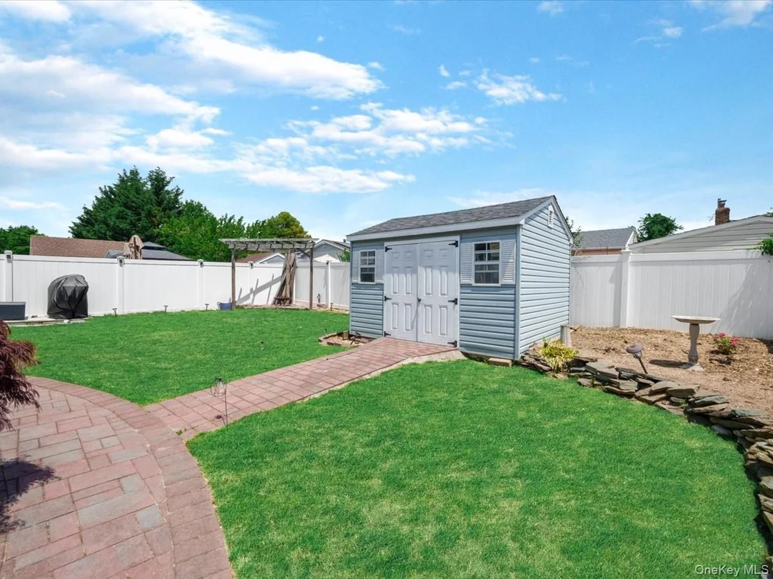 Photo of 208 N 3rd Street