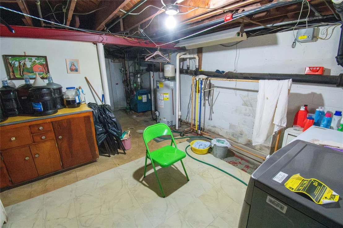 Photo of 2135 Maple Street