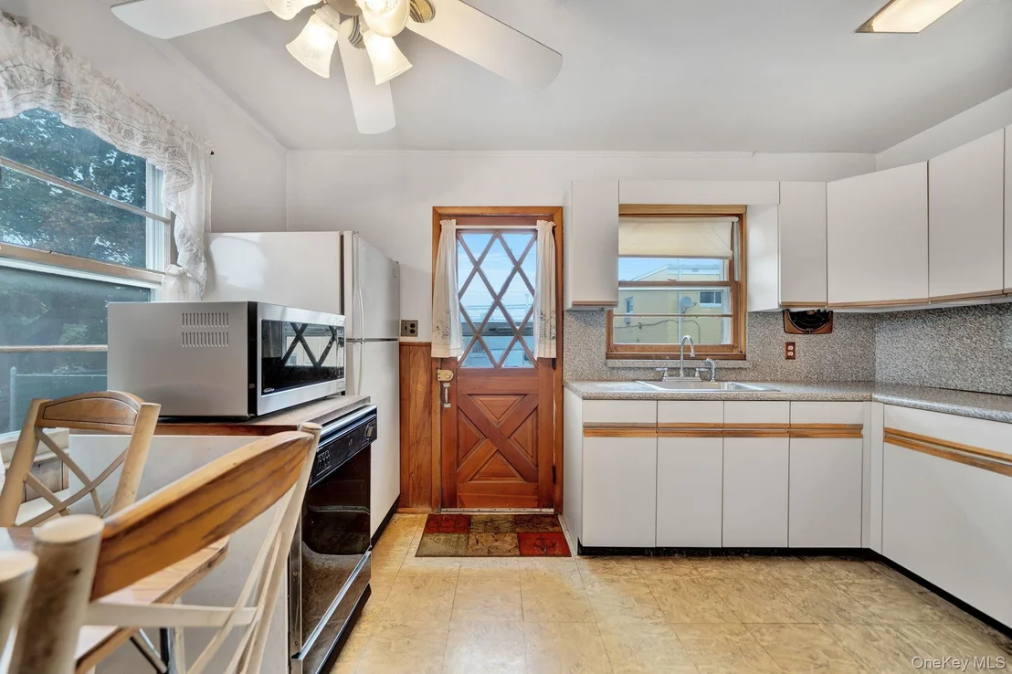Photo of 6 Lippold Street