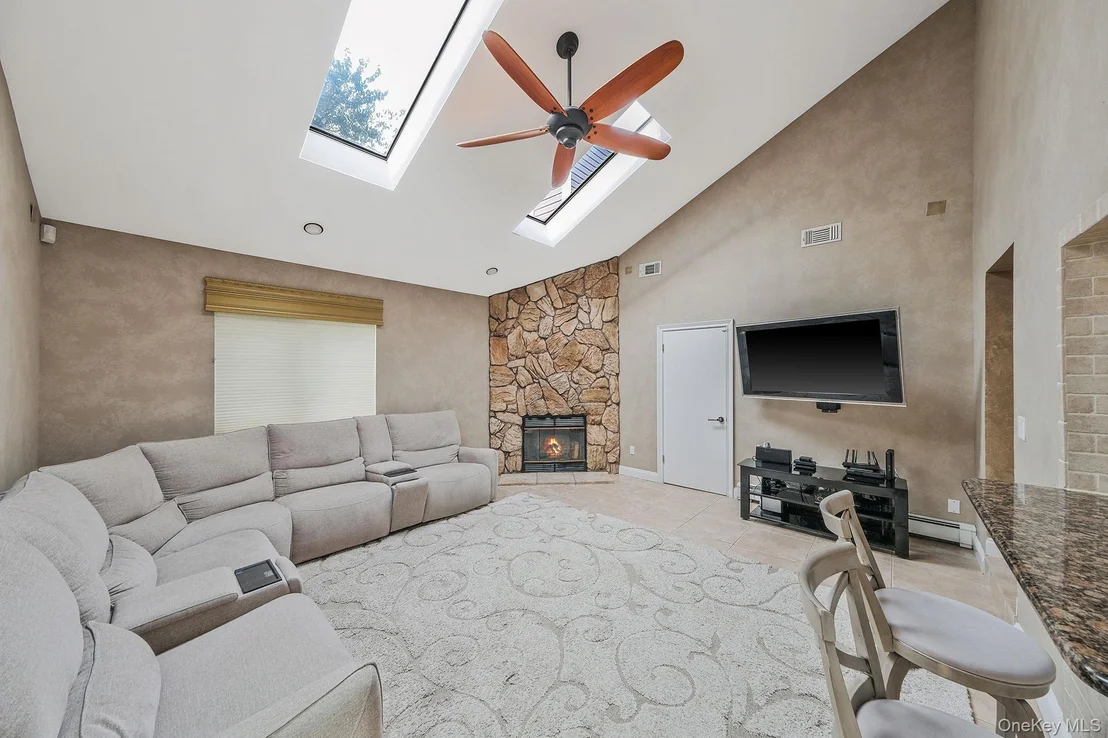 Photo of 14 Jesse Way