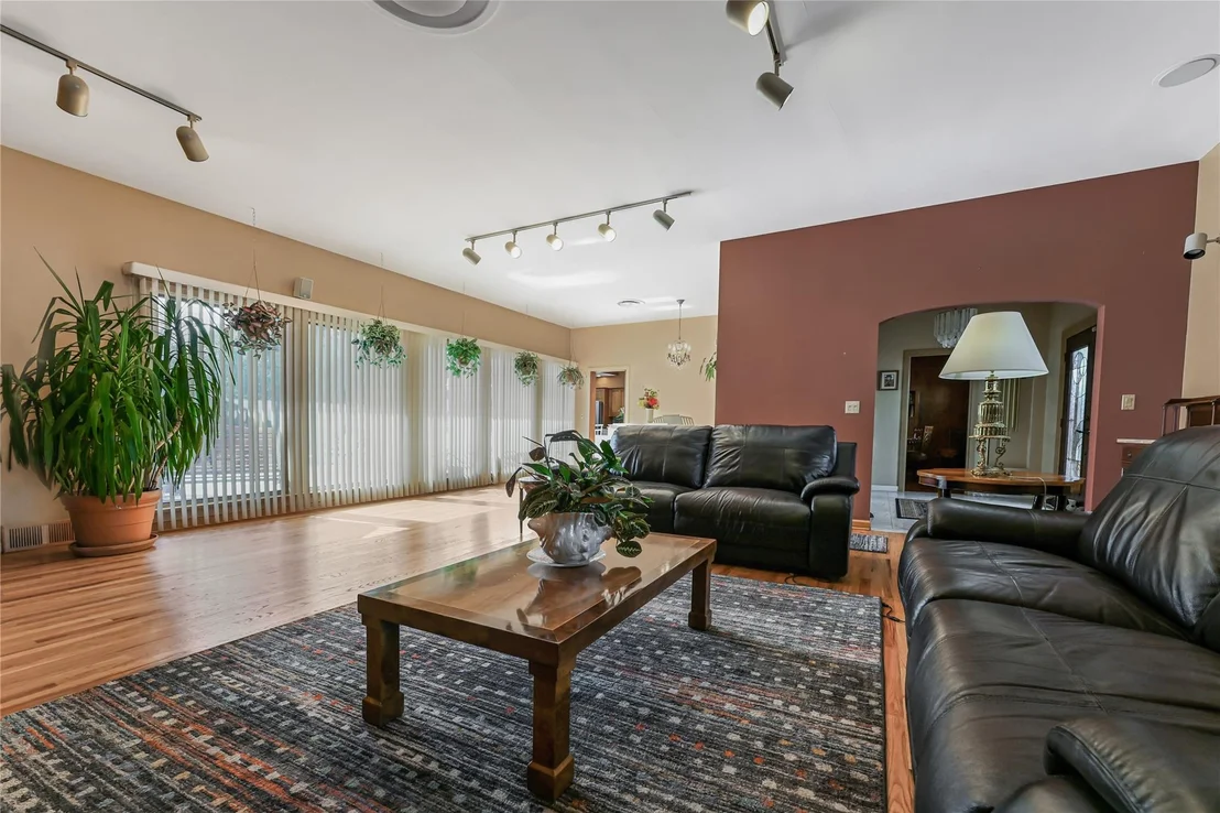 Photo of 157 Wilson Place