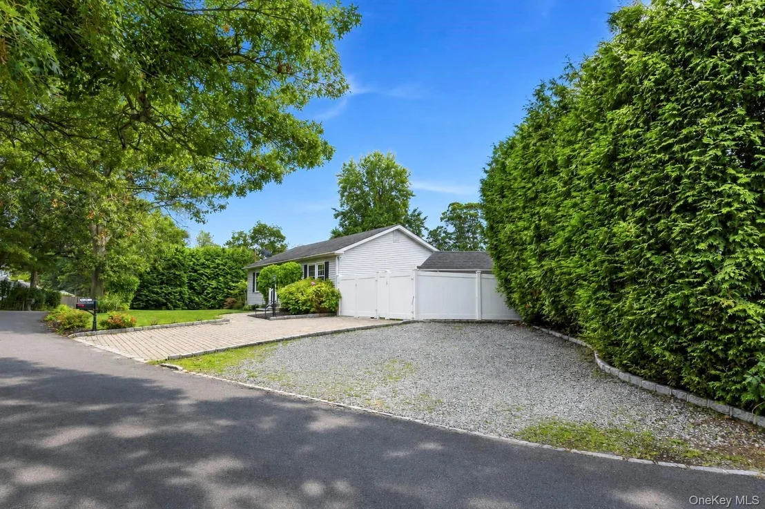 Photo of 18 Hillcrest Road