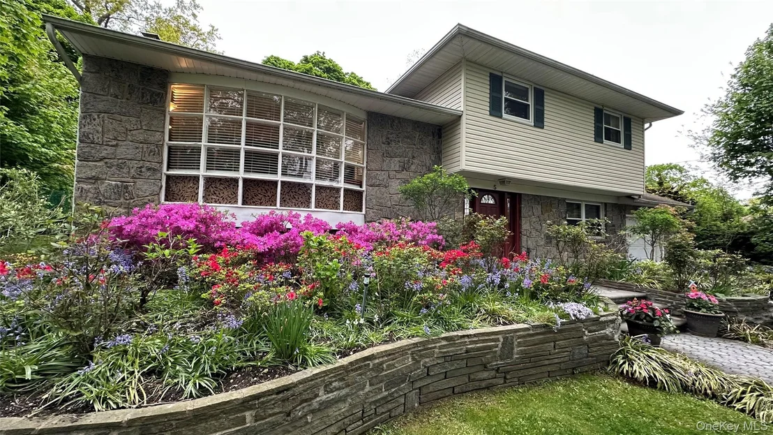 Photo of 5 Highpoint Drive