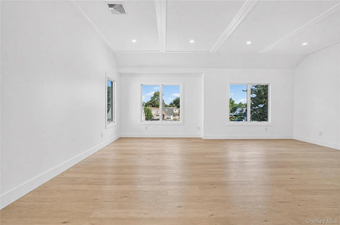 Photo of 44 Meadow Lane