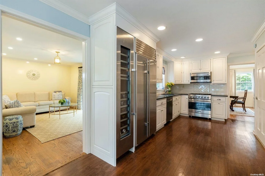 Photo of 325 Trumbull Road