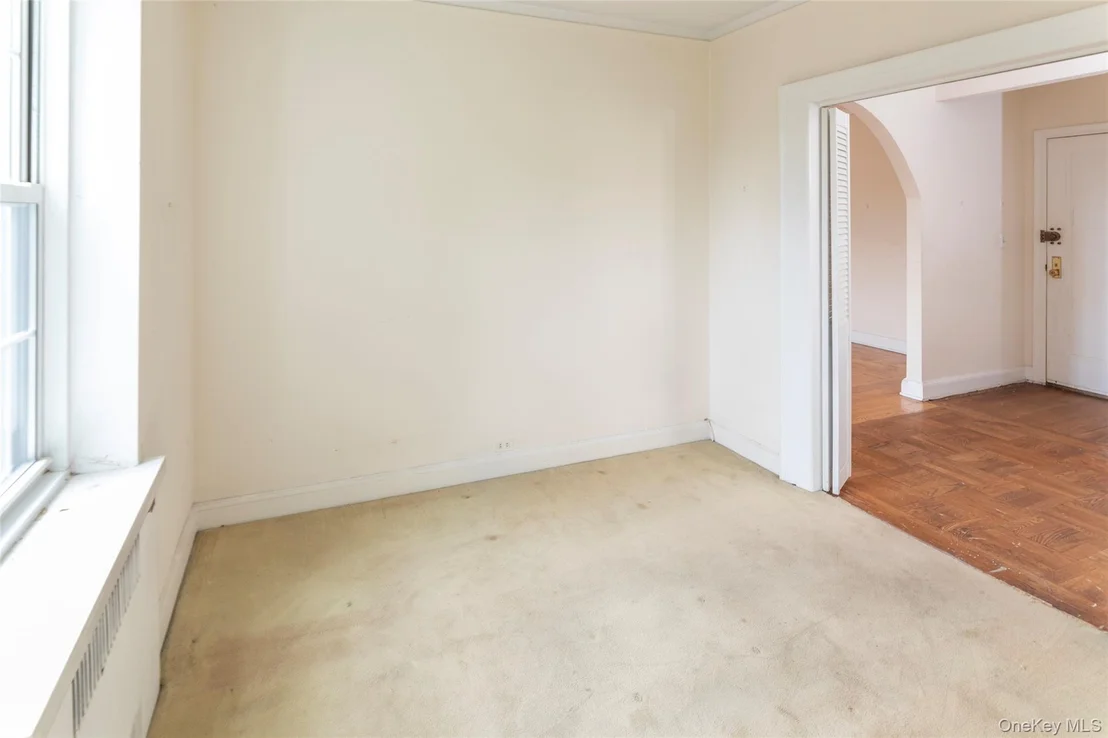 Photo of Unit 2C at 2 Midland Gardens Avenue