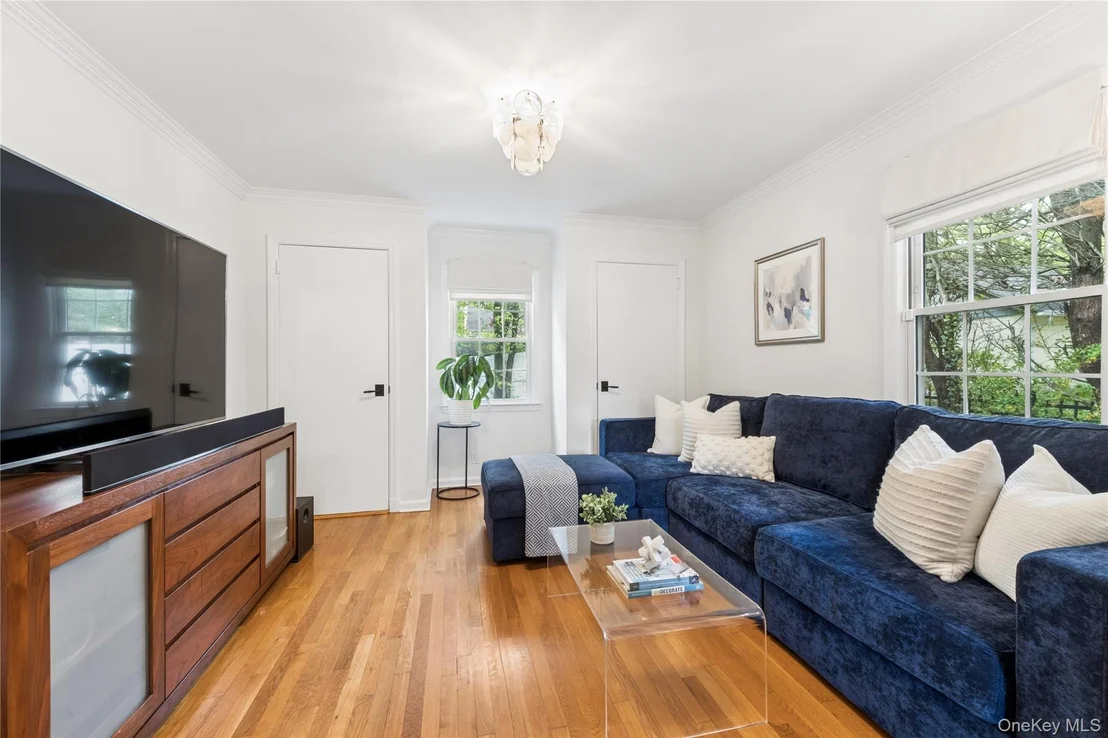 Photo of 304 Boulevard