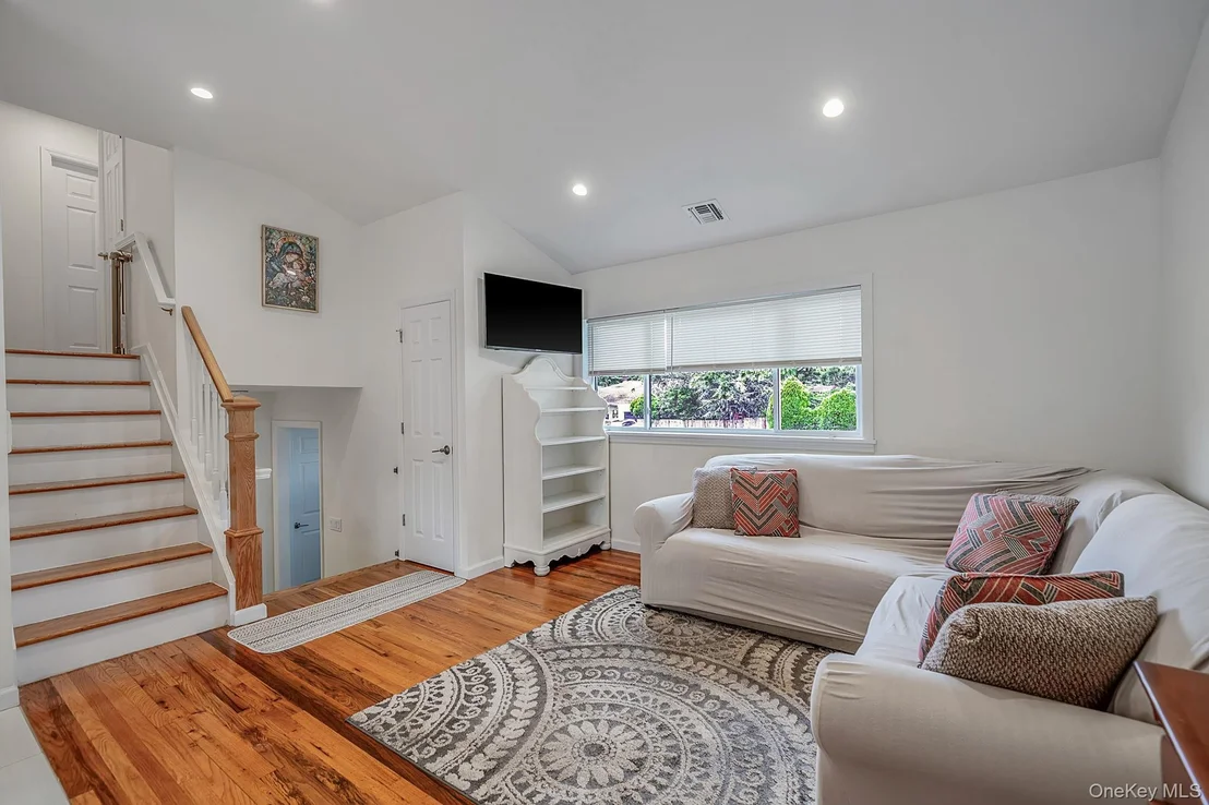 Photo of 48 Hillside Avenue