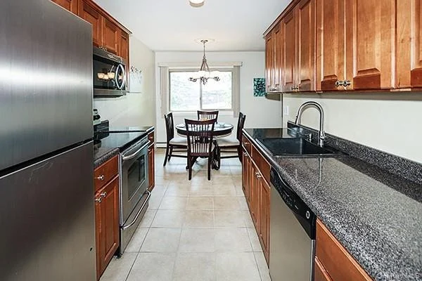 Photo of Unit 19B at 2449 Union Boulevard