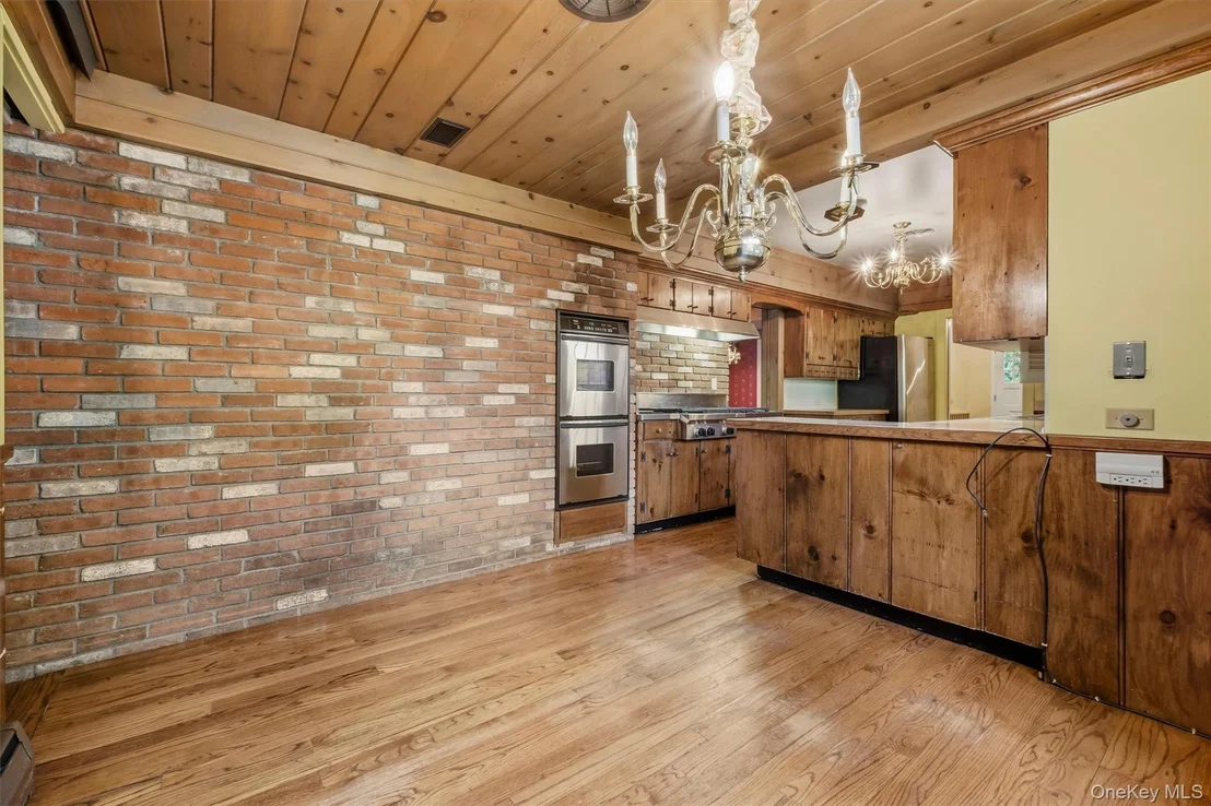 Photo of 17 Whitehouse Avenue